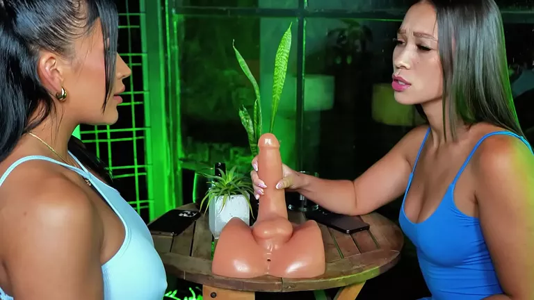 Lesbian Dildo, Lesbian MILF