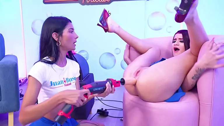 Lesbian Squirt, Lesbian Anal
